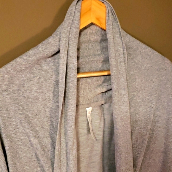 FABLETICS Light Cardi - Picture 3 of 4